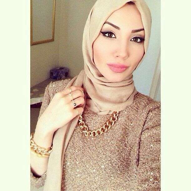 Mode Tren Fashion Hijab `Nude`