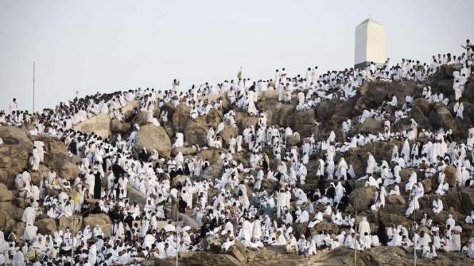 Lantunan Doa Jutaan Jamaah Haji di Arafah