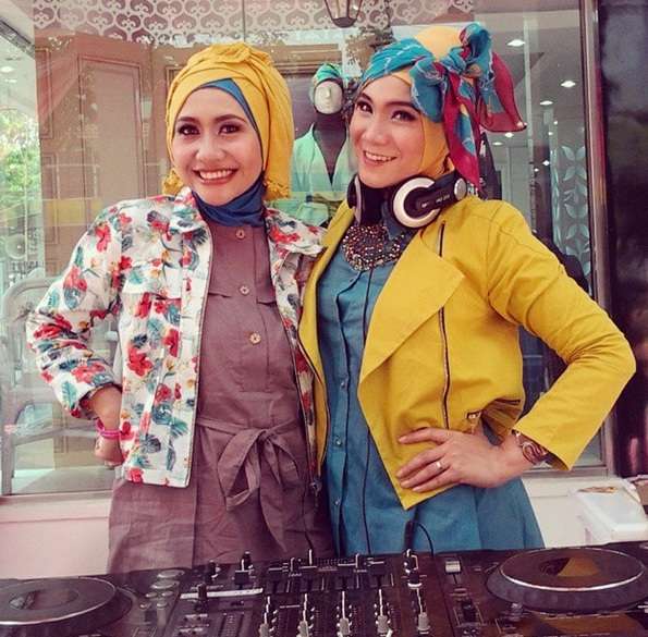 Kenalkan, Satchy DJ Cantik Berhijab