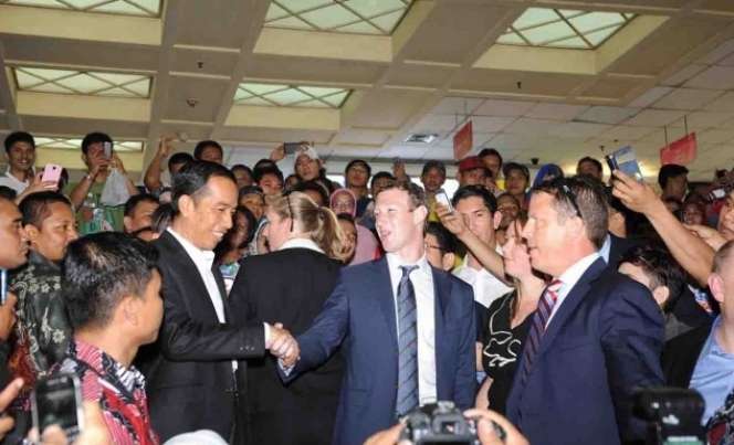 Bos Facebook 'Blusukan' di Tanah Abang