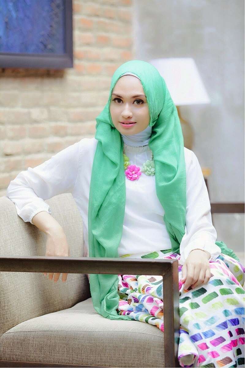 Pesona Selebgram Hijab Indonesia, Shella Alaztha