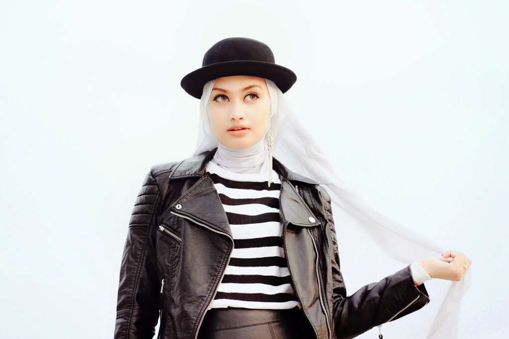 Pesona Selebgram Hijab Indonesia, Shella Alaztha