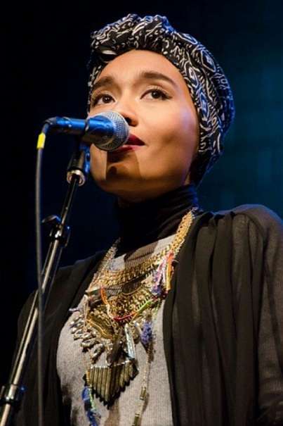 Fesyen Muslim si Popstar Yuna Zarai
