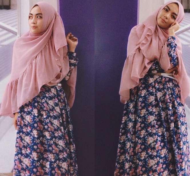Pesona Hijab Syar`i Selebgram Dea Nara