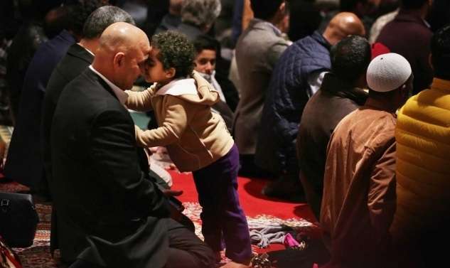 Begini Suasana Muslim AS Salat di Gereja Katedral Washington