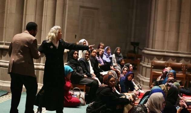 Begini Suasana Muslim AS Salat di Gereja Katedral Washington