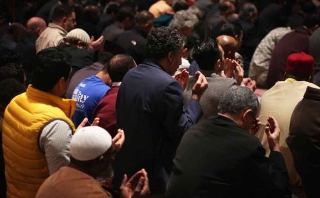 Begini Suasana Muslim AS Salat di Gereja Katedral Washington
