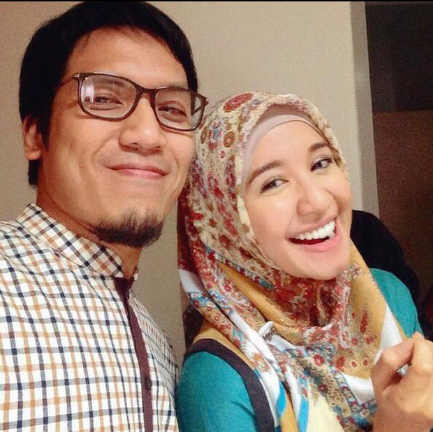 Foto Selfie Laudya Cynthia Bella Cantik Berhijab
