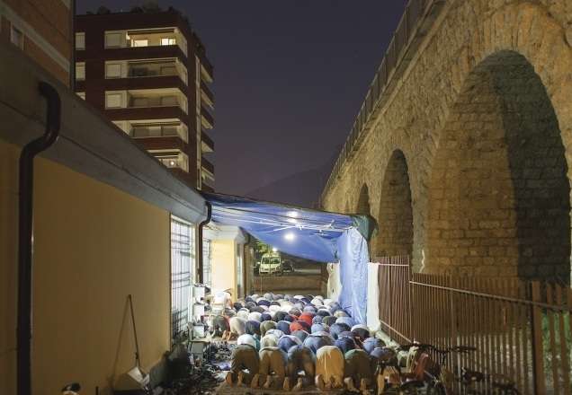 Khusyuknya Salat di `Masjid Darurat`