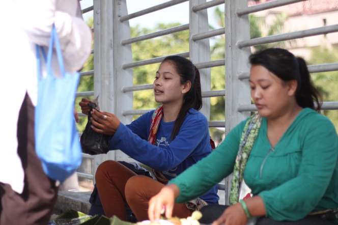 Lebih Dekat dengan Ninih, Gadis Ayu Penjual Getuk