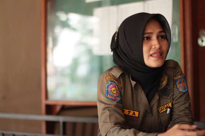 Pesona Rita Armaini, Satpol PP Ayu dari Depok