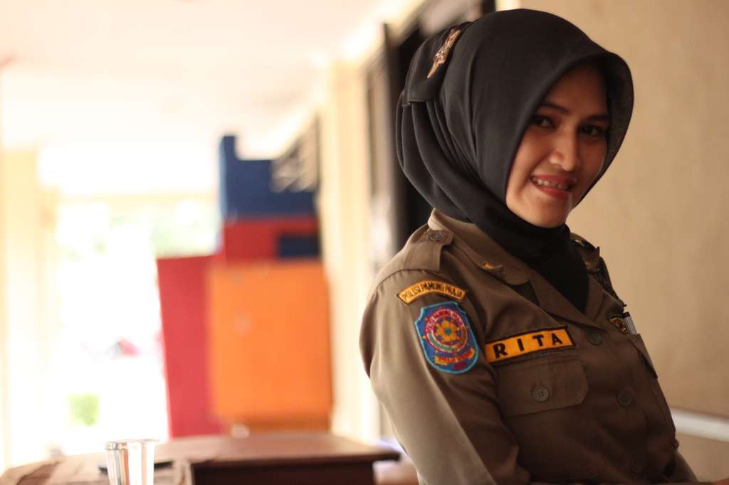 Pesona Rita Armaini, Satpol PP Ayu dari Depok
