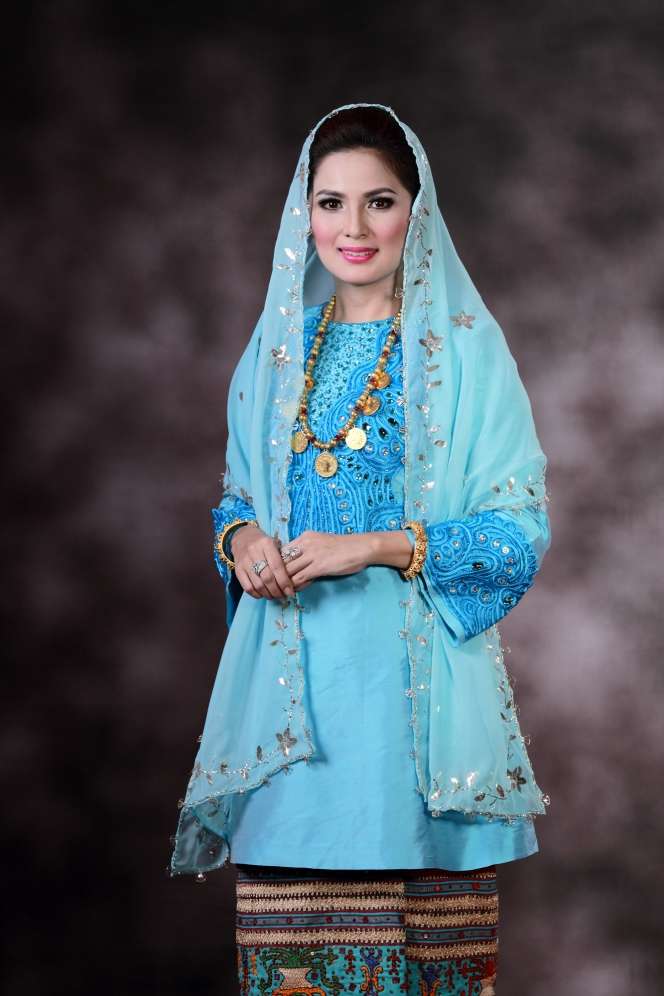 Istri Cantik Gubernur Termuda di Indonesia