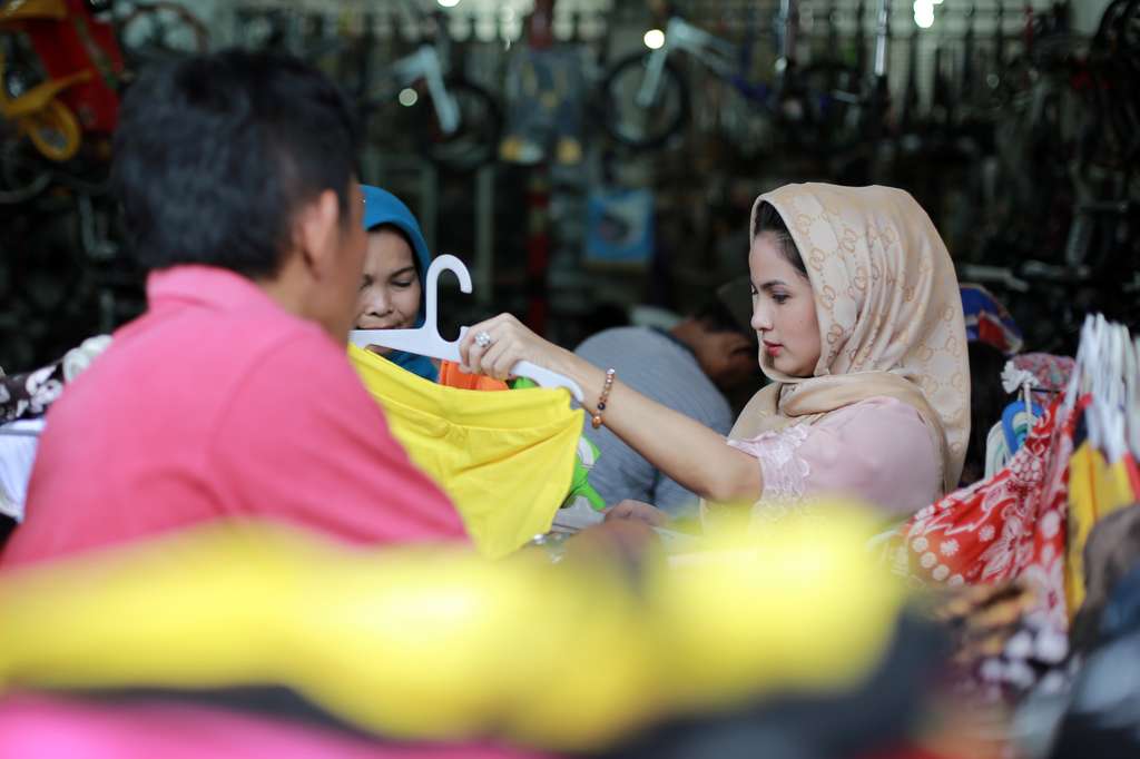 Intip Keseharian Istri Cantik Gubernur Lampung