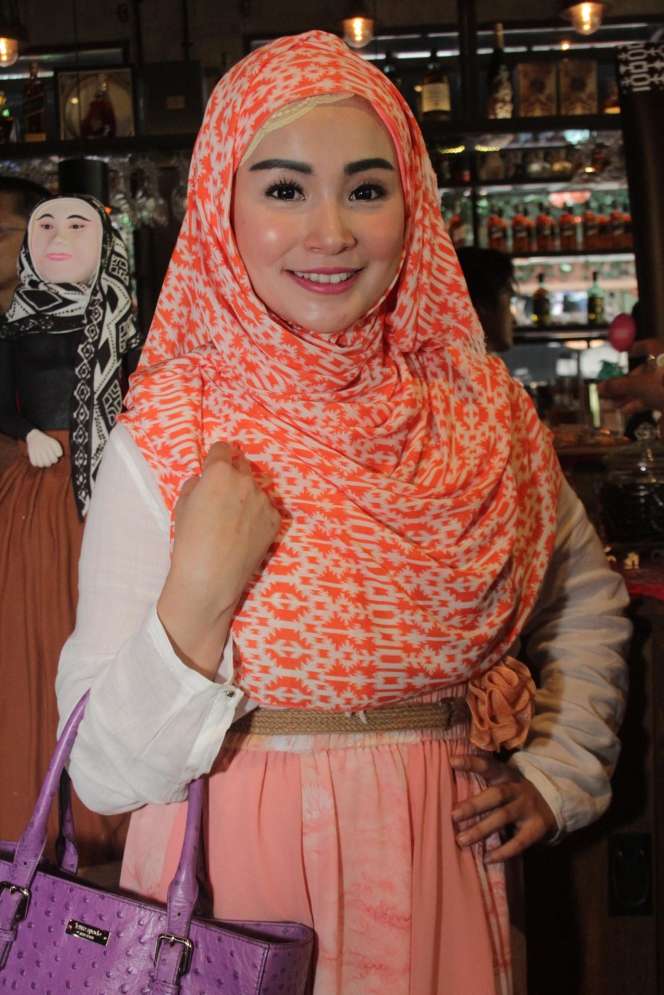 Lima Seleb Cantik yang Berhijab di 2014