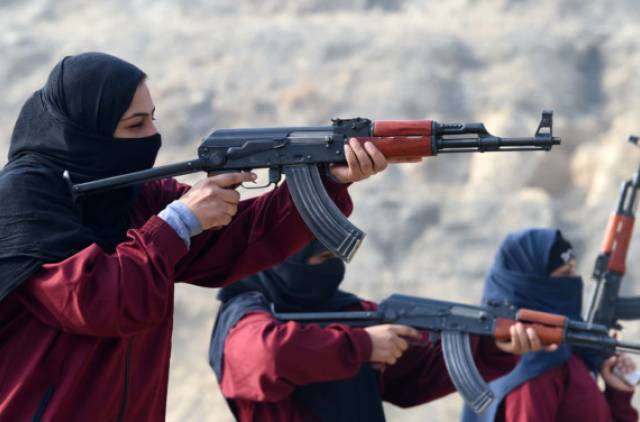 Aksi Polisi Komando Berhijab