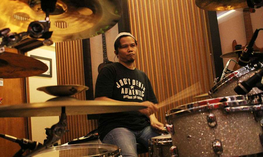 Potret Reza `NOAH` Dalami Islam