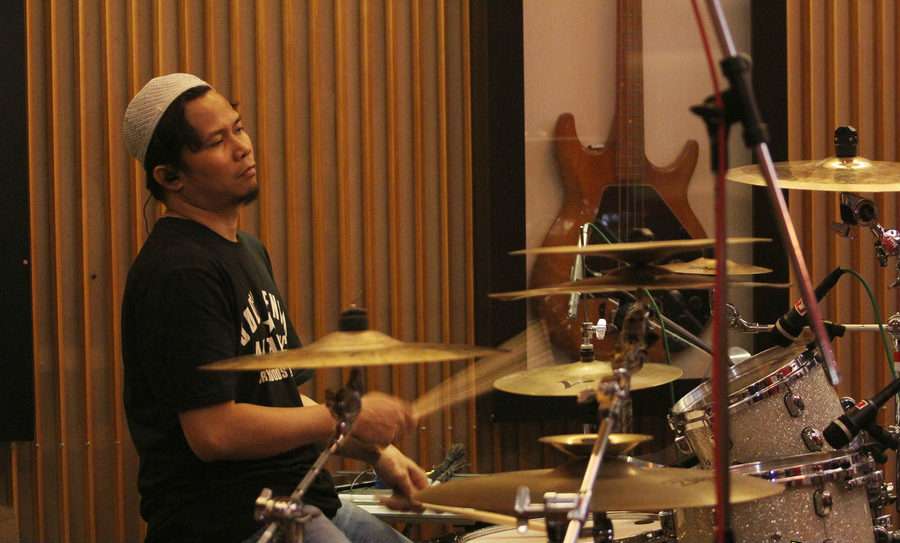Potret Reza `NOAH` Dalami Islam