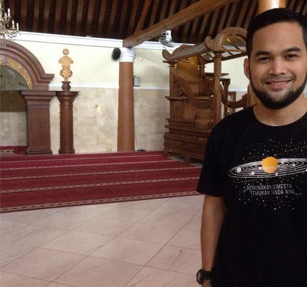 Transformasi Gaya Teuku Wisnu, Dari Gaul Kini Islami
