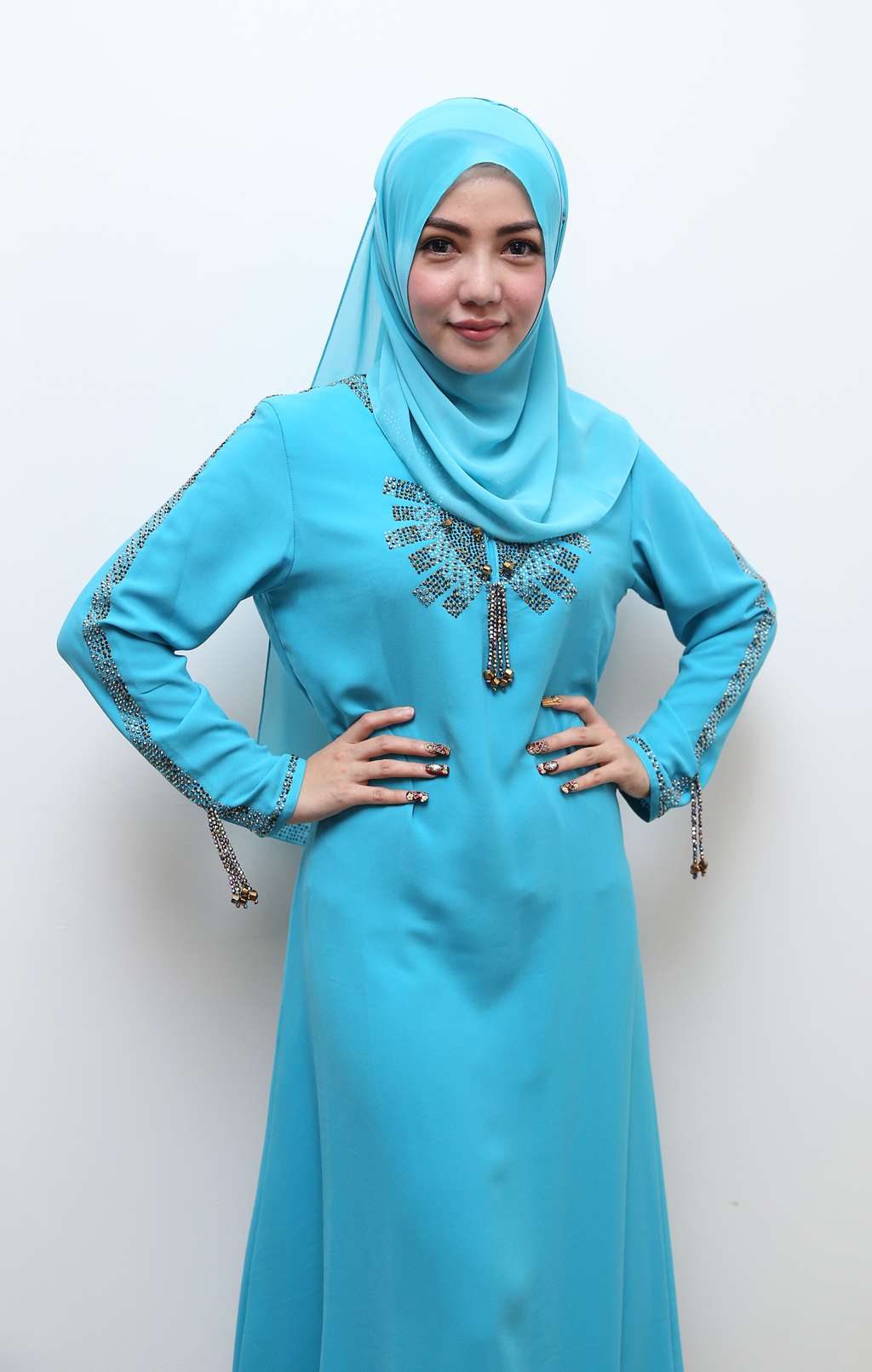 Cantiknya Bella Shofie Berhijab