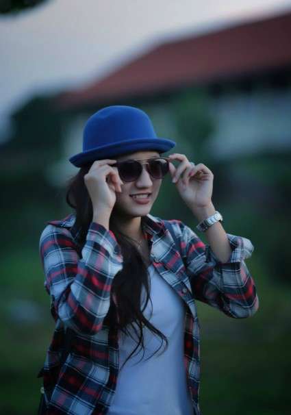 Bak Model, Sasa si Pelayan Warteg Ramai di Sosmed