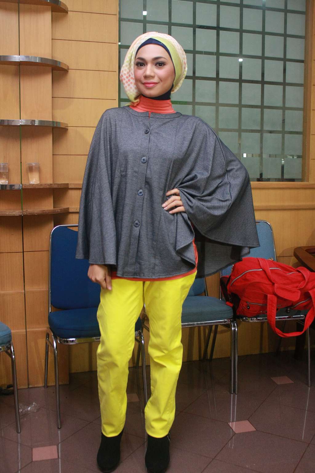 Hijab Menawan Indah Nevertari