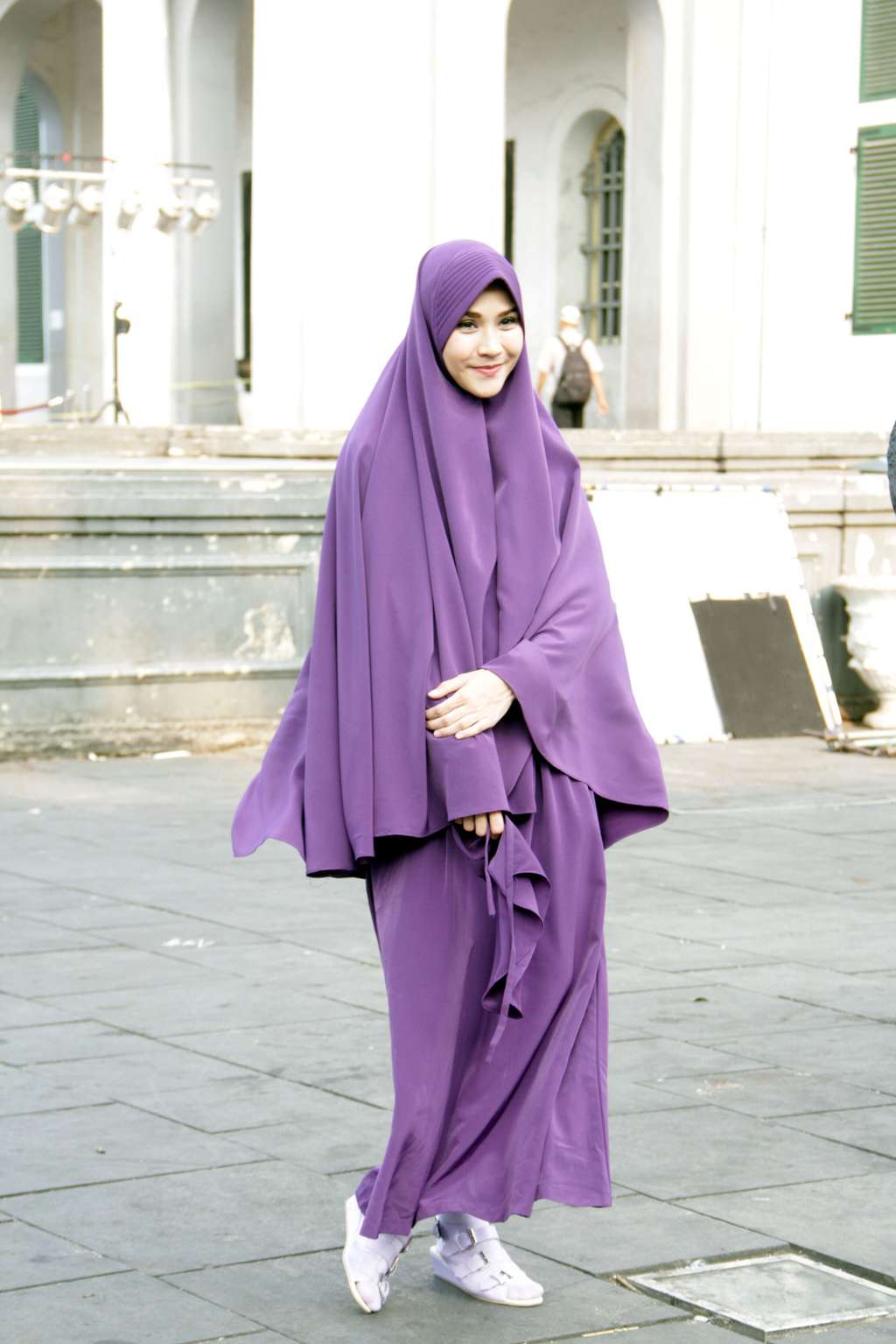 Hijab Syar`i Bikin Zaskia Mecca Makin Cantik