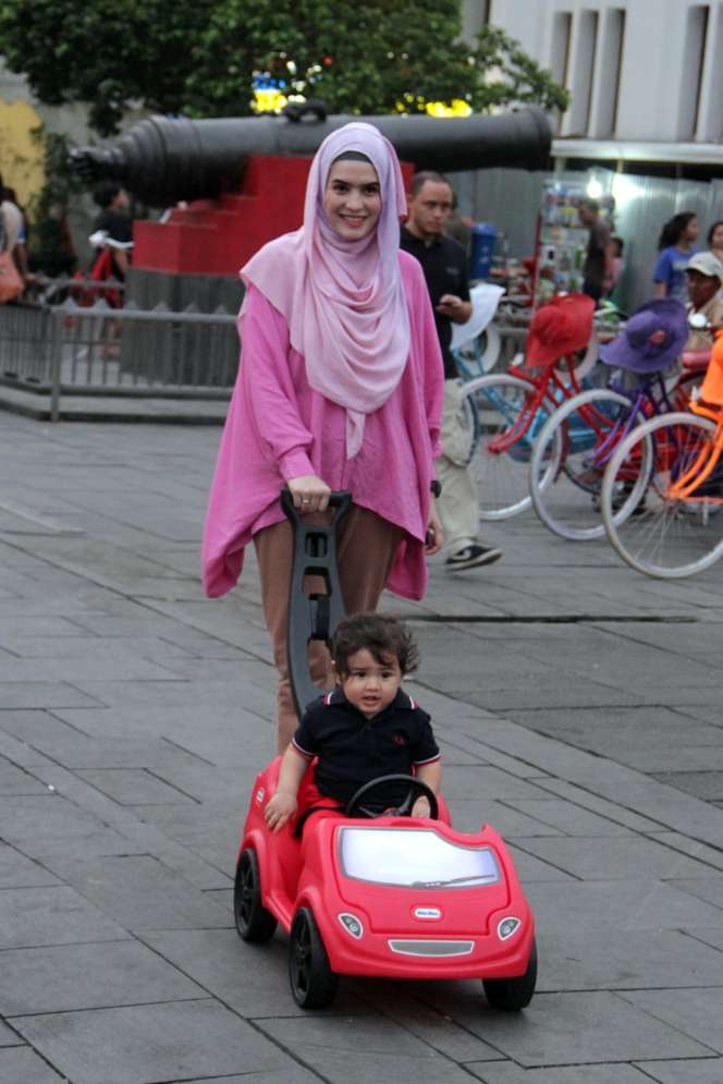 Cantiknya Carissa Putri Berhijab