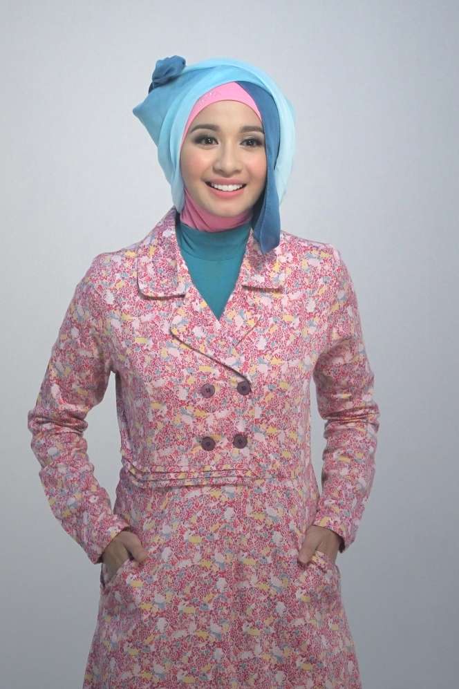 Gaya Fesyen Laudya Cynthia Bella Berhijab
