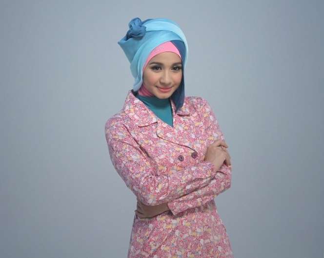 Gaya Fesyen Laudya Cynthia Bella Berhijab