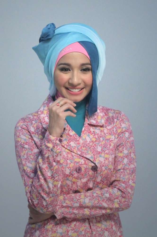 Gaya Fesyen Laudya Cynthia Bella Berhijab