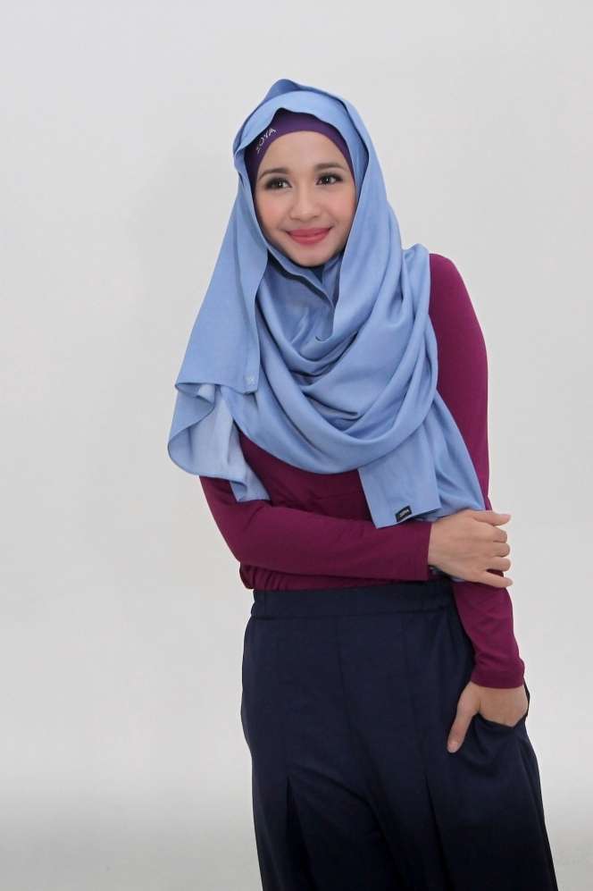Gaya Fesyen Laudya Cynthia Bella Berhijab
