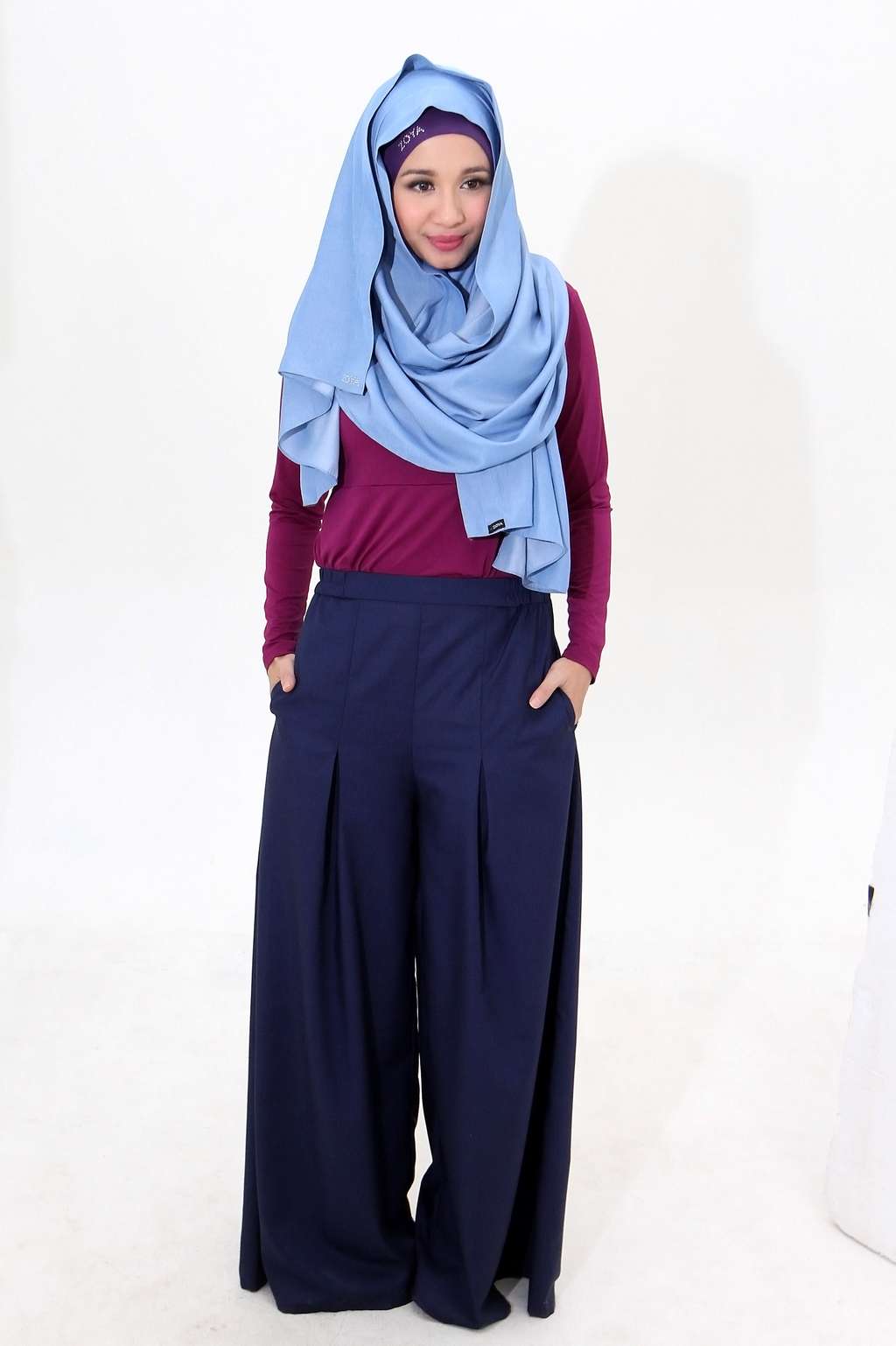 Gaya Fesyen Laudya Cynthia Bella Berhijab