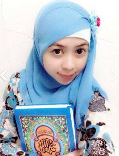 Pesona Dokter Mitha, Hijaber Imut yang Cerdas