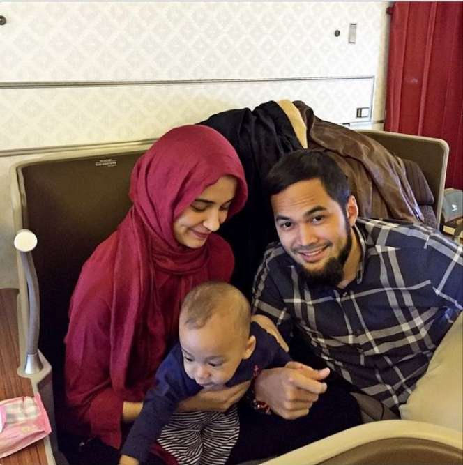 `Pose Gemas` Adam, Putra Teuku Wisnu-Shireen Sungkar