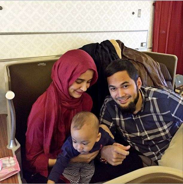 `Pose Gemas` Adam, Putra Teuku Wisnu-Shireen Sungkar