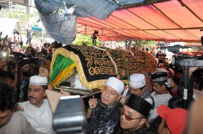 Jenazah Olga Syahputra Sebelum Dimakamkan