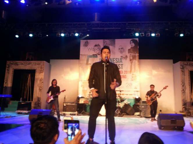 Tulus Hentak Sabuga, Hijaber Bandung Histeris
