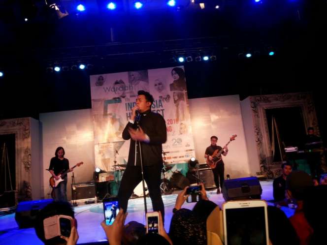 Tulus Hentak Sabuga, Hijaber Bandung Histeris