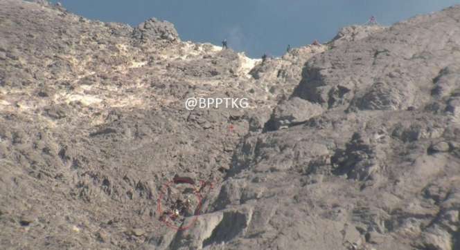 Perjuangan Tim SAR Evakuasi Jasad Eri dari Kawah Merapi