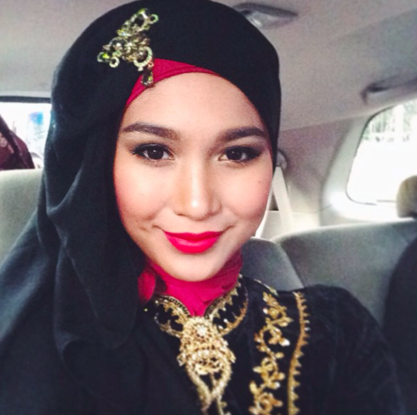 Gaya Hijab, Putri Cantik Mantan Gubernur Aceh