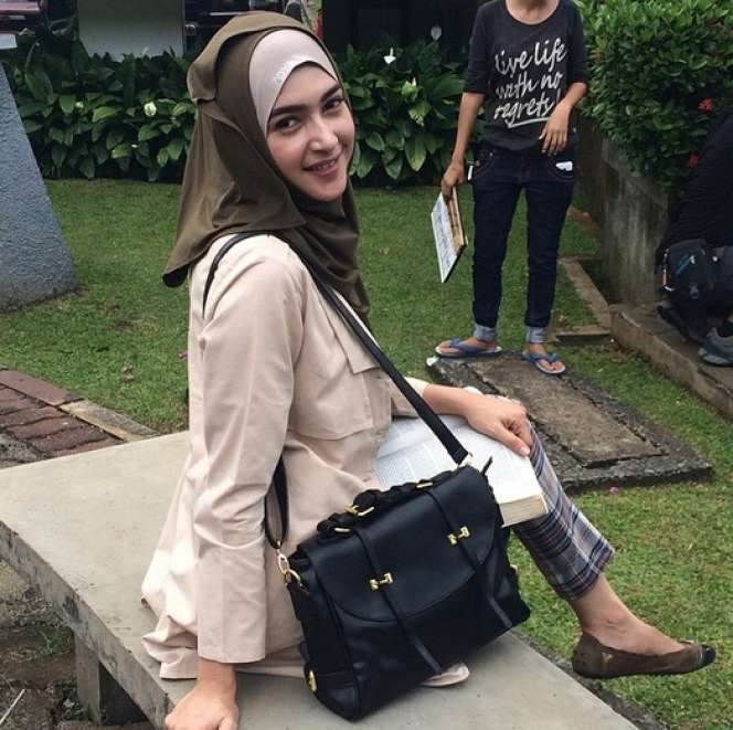 Hijab Selamatkan Nabila Syakieb dari Gelombang Panas India