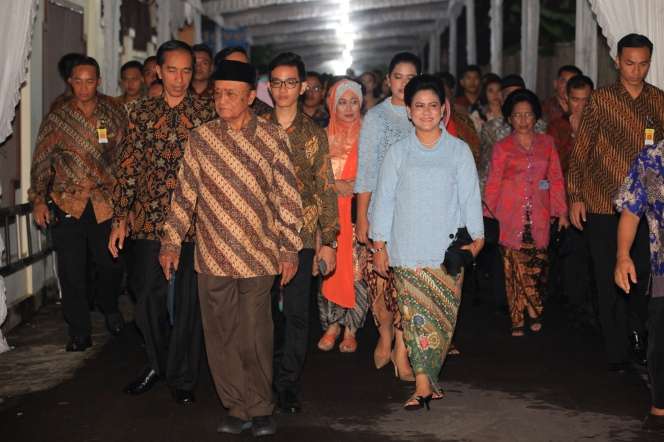 Prosesi Lamaran Gibran untuk Selvi