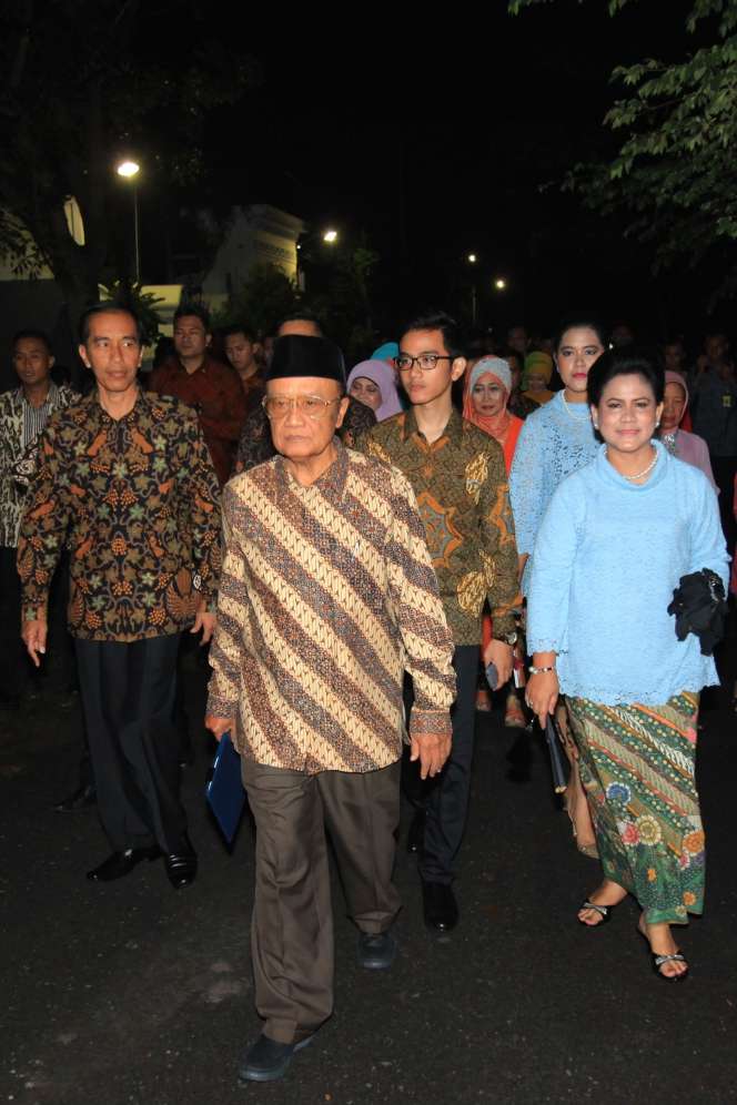 Prosesi Lamaran Gibran untuk Selvi