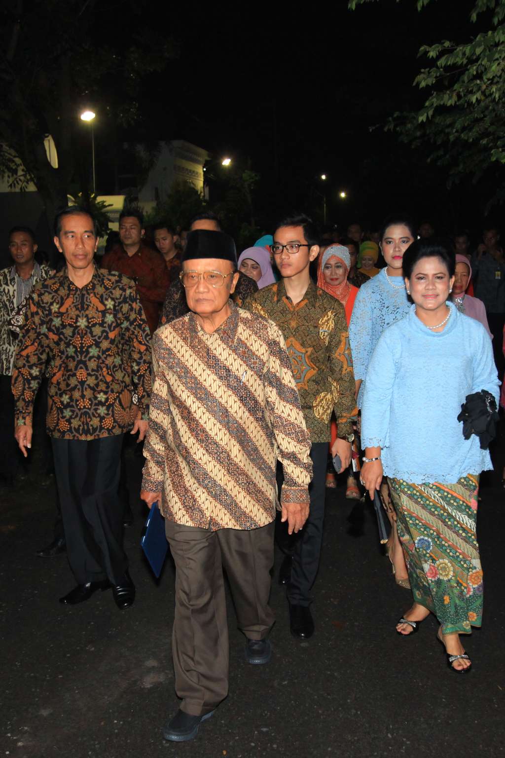 Prosesi Lamaran Gibran untuk Selvi