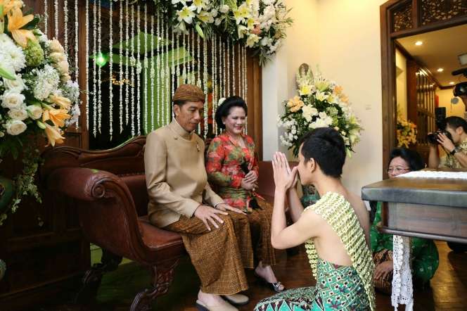 Momen Sakral Siraman Gibran-Selvi