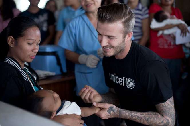 Saat Beckham Hibur Anak-anak Nepal