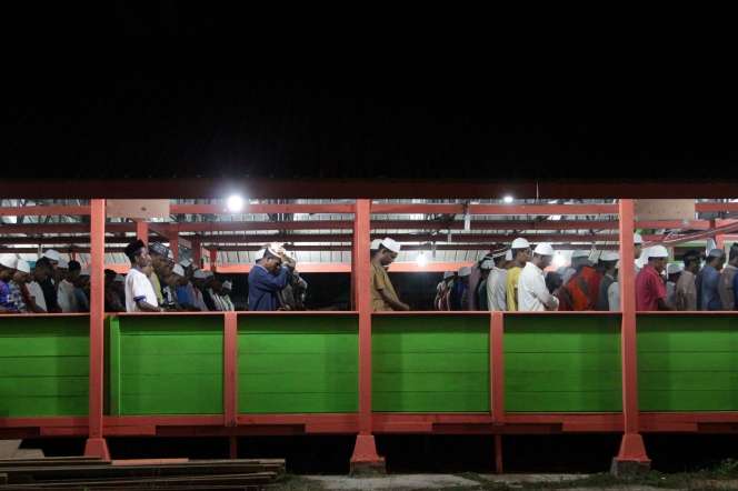 Tarawih dan Tadarus Rohingya