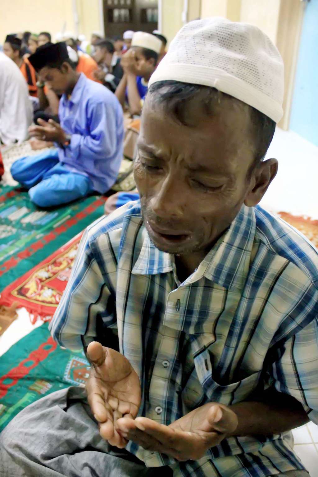 Tarawih dan Tadarus Rohingya