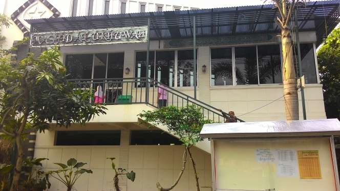 TPA Irwansyah dan Mimpi Jadi Ustaz